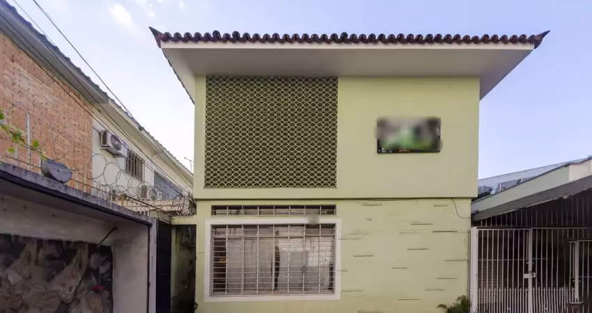 Casa comercial na rua embaixador leão veloso, n. 90 • 300 m²