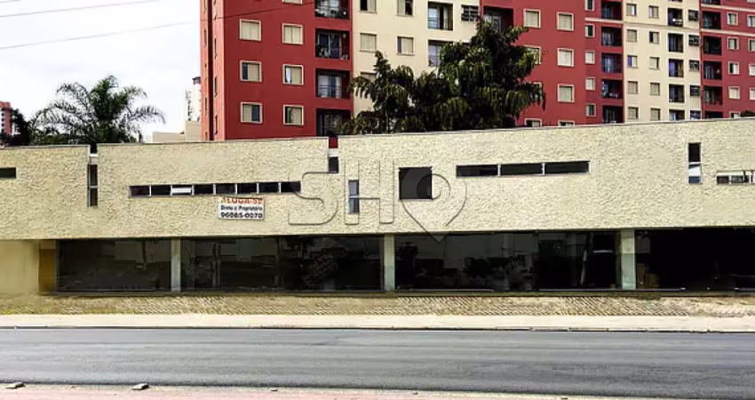 Galpão na avenida direitos humanos, n. 1070 • 796 m²