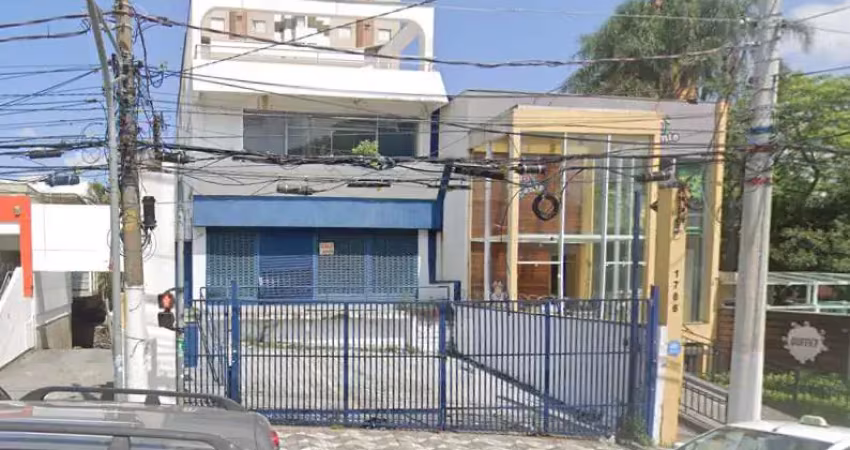 Prédio comercial na travessa doutor zuquim, n. 1794 • 1000 m²