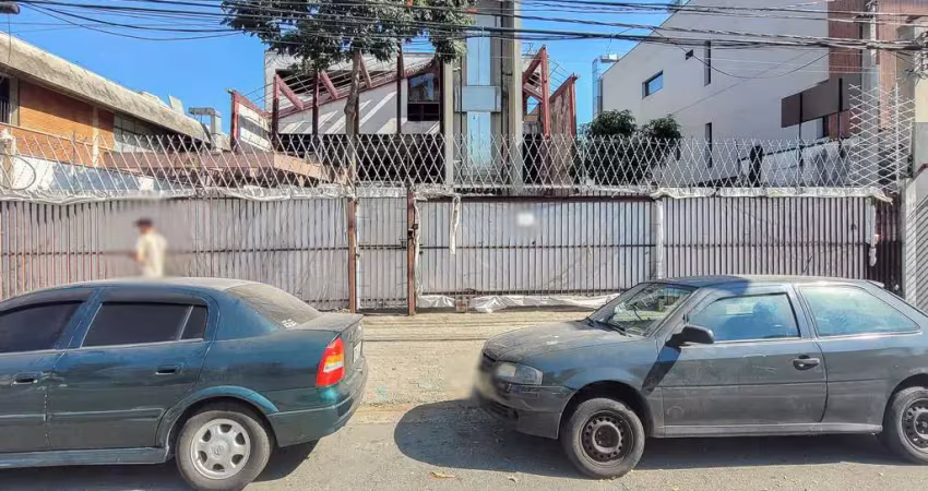 Casa comercial na avenida indianópolis, n. 1450 • 1200 m²