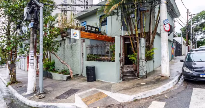 Casa comercial na avenida adolfo pinheiro, n. 2420 • 240 m²