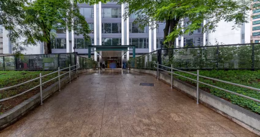 Sala comercial na rua geraldo flausino gomes, n. 78 - 8o.andar • 750 m²