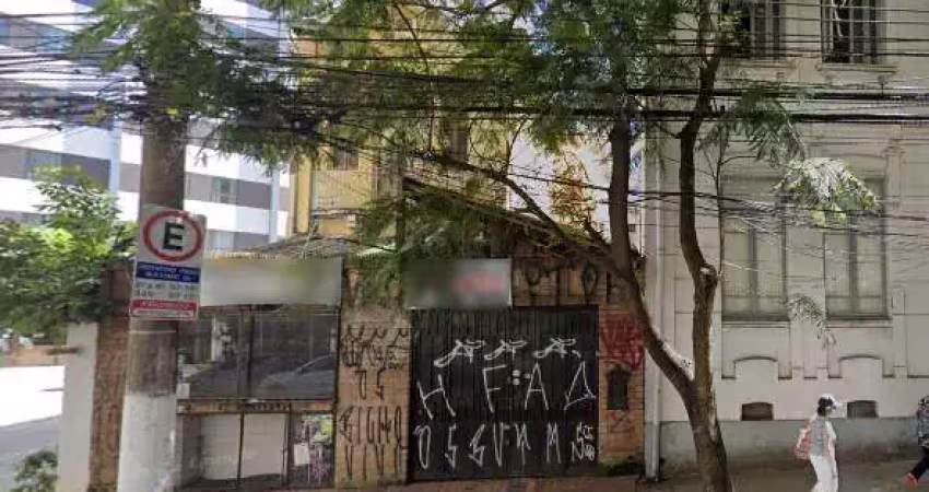 Casa comercial na rua afonso de freitas, n. 138 • 350 m²