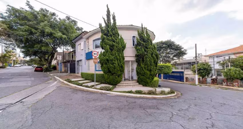 Casa comercial na rua dona inácia uchôa, n. 441 • 240 m²