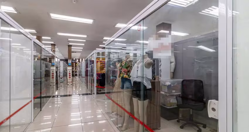 Loja em galeria na rua teodoro sampaio, n. 2387 - loja 32 • 7 m²