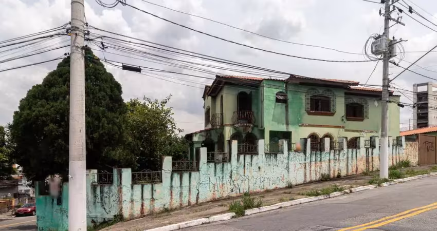 Casa comercial na rua major ângelo zanchi, n. 380 • 330 m²