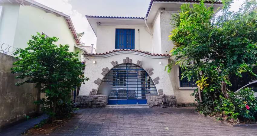 Casa comercial para alugar na Rua Traipu, 111, Pacaembu, São Paulo