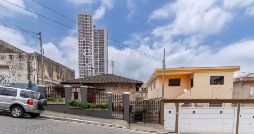 Sobreloja na rua alice garcia vega, n. 131 • 330 m²