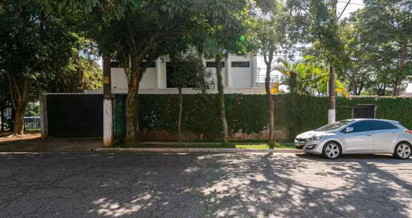Casa comercial na alameda dos camaiurás, n. 146 • 400 m²
