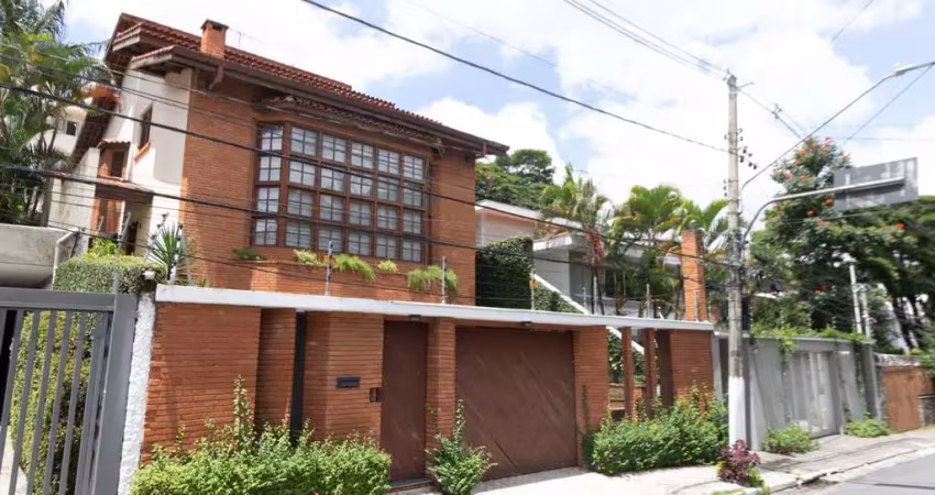 Casa comercial para alugar na Rua Abegoaria, 141, Jardim das Bandeiras, São Paulo