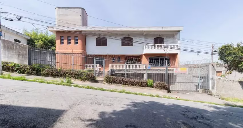 Casa comercial na rua victória simionato, n. 50 • 450 m²