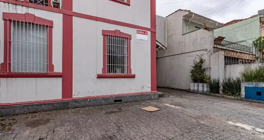 Casa comercial na rua joaquim távora, n. 1396 • 550 m²