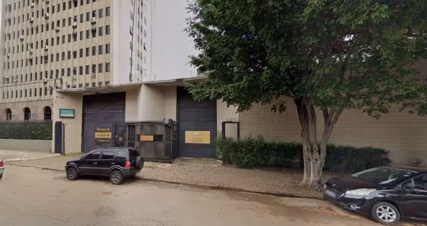 Prédio comercial na avenida josé césar de oliveira, n. 175 • 1500 m²