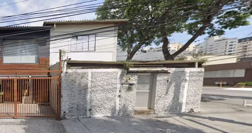 Casa comercial na alameda dos aicás, n. 1594 • 190 m²