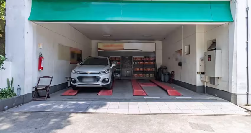 Loja em posto na rua dona elisa de moraes mendes, n. 781 • 47 m²