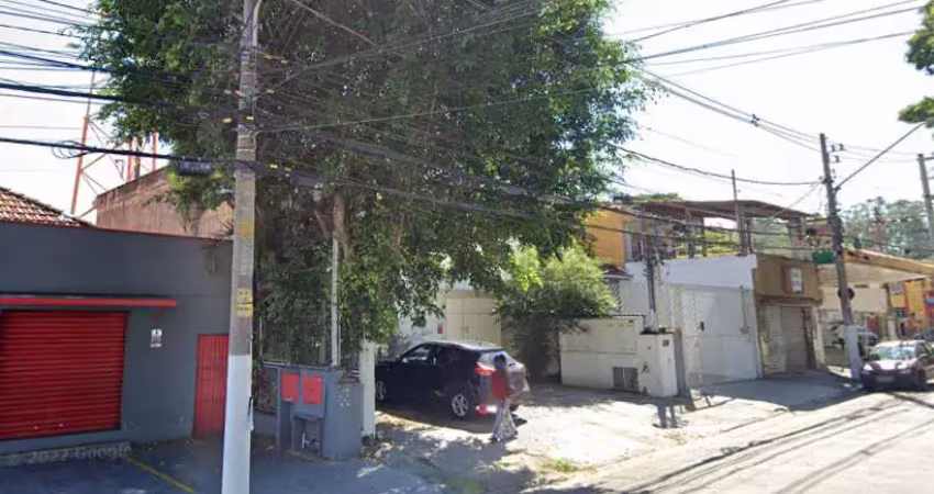 Casa comercial na rua são sebastião, n. 442 • 252 m²