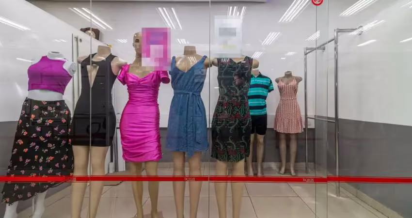 Loja em galeria na rua teodoro sampaio, n. 2387 - loja 3 • 7 m²