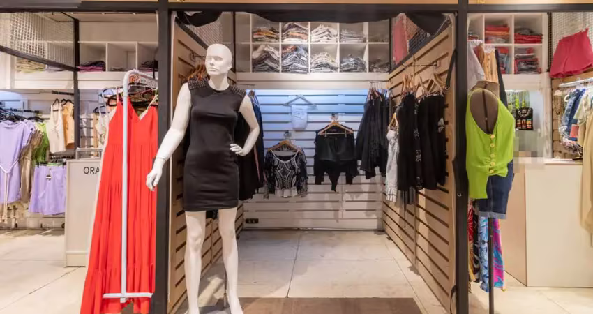 Loja em galeria na rua josé paulino, n. 260 - loja 15 • 7 m²
