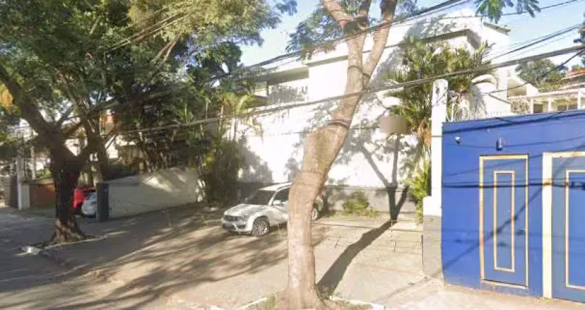 Casa comercial na avenida arnolfo azevedo, n. 201 - 11 • 581 m²