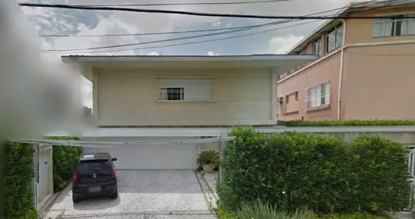 Casa comercial na rua livreiro saraiva, n. 129 • 470 m²