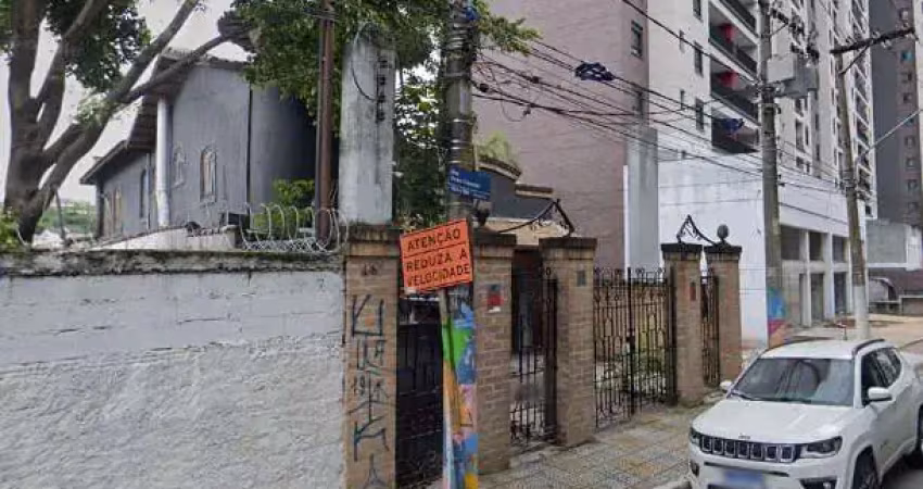 Casa comercial na rua pedro cacunda, n. 460 • 500 m²