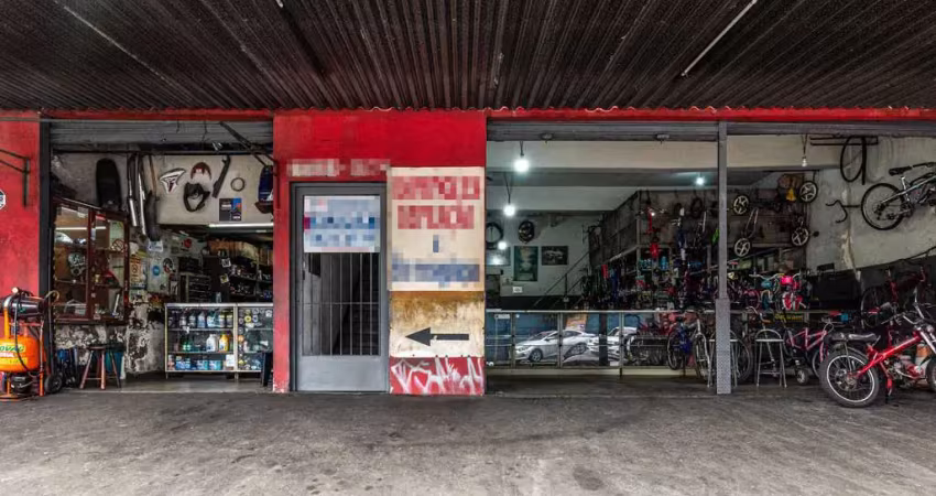 Loja na avenida senador teotônio vilela, n. 651 • 210 m²