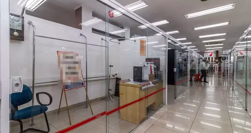 Loja em galeria na rua teodoro sampaio, n. 2387 - loja 24 • 7 m²