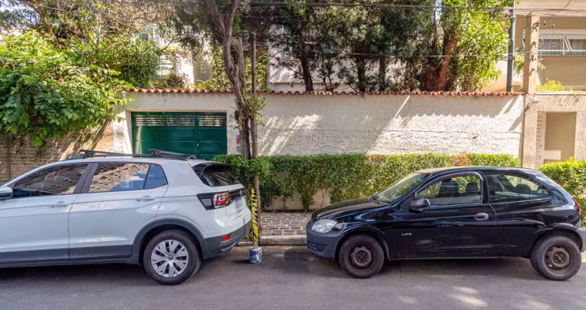 Casa comercial na rua rita joana de sousa, n. 513 • 270 m²