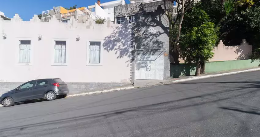 Prédio comercial na rua clemente bonifácio, n. 210 • 225 m²
