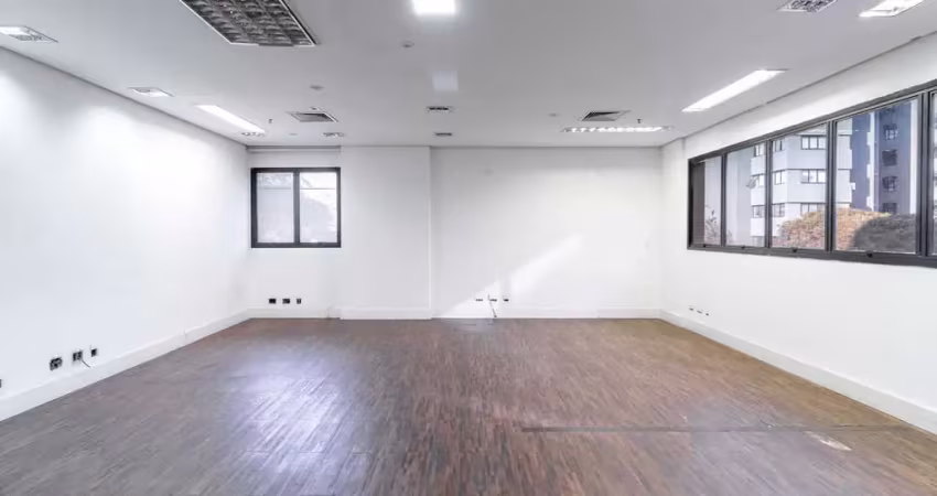 Sala comercial na rua pedro de toledo, n. 80 - conjunto 21 • 62 m²
