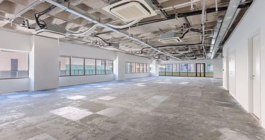 Sala comercial na rua fidêncio ramos, n. 329 - cj 92 • 377 m²