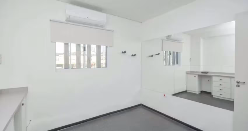 Sala comercial na avenida cruzeiro do sul, n. 3350 - sala 1 • 18 m²