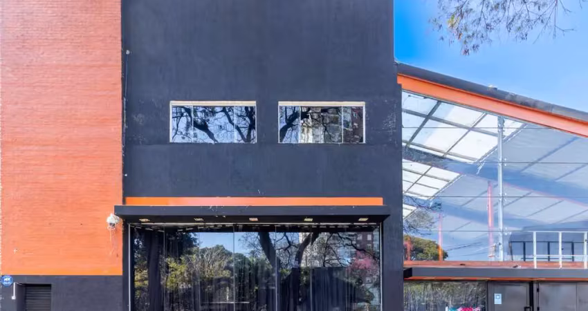Prédio comercial na rua eduardo espinola filho, n. 70 • 1044 m²