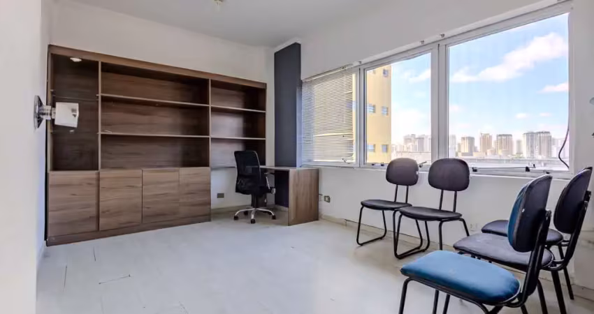 Sala comercial na largo treze de maio, n. 520 - conj 34 • 89 m²