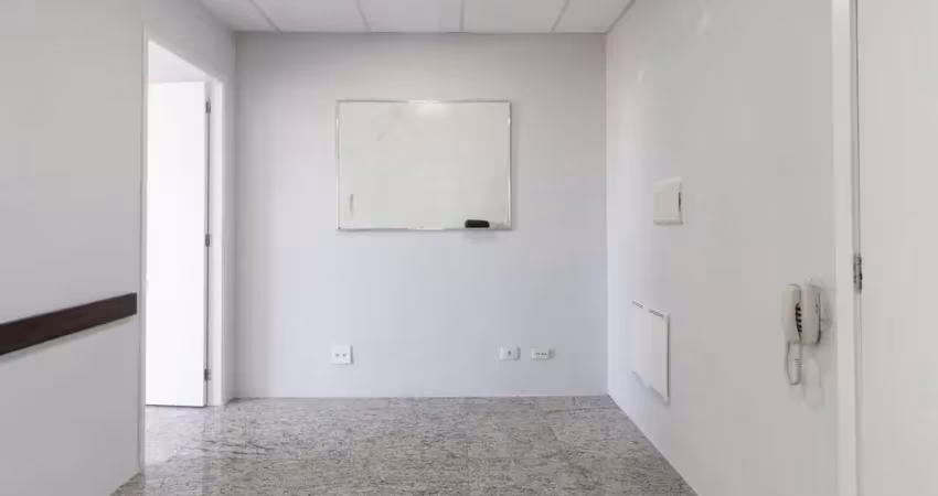 Sala comercial na rua vieira de morais, n. 2110 - sala 1004 • 40 m²