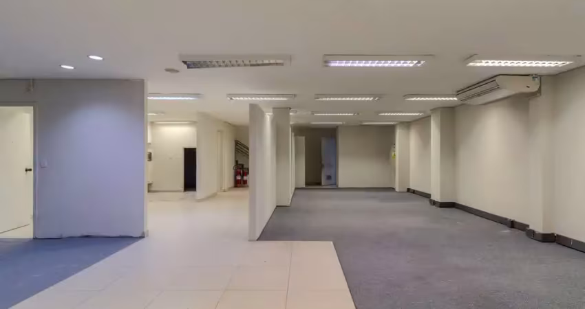 Prédio comercial na avenida doutor sylvio de campos, n. 228 • 400 m²