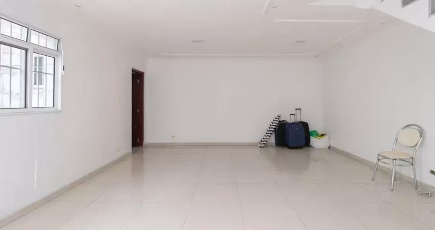 Casa comercial na avenida barão de alagoas, n. 398 - a • 210 m²