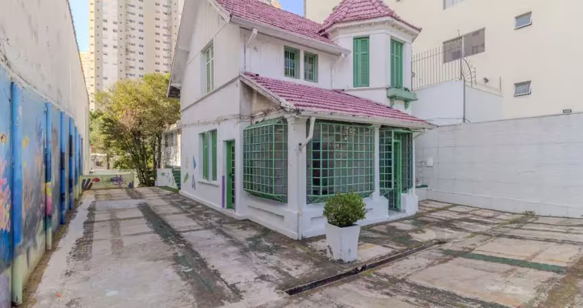 Casa comercial com 11 salas para alugar na Rua Augusto Tolle, 374, Santana, São Paulo