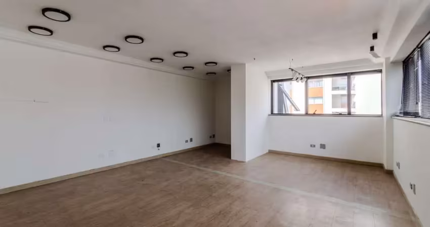 Sala comercial na rua teodoro sampaio, n. 1765 - conjunto 84 • 42 m²