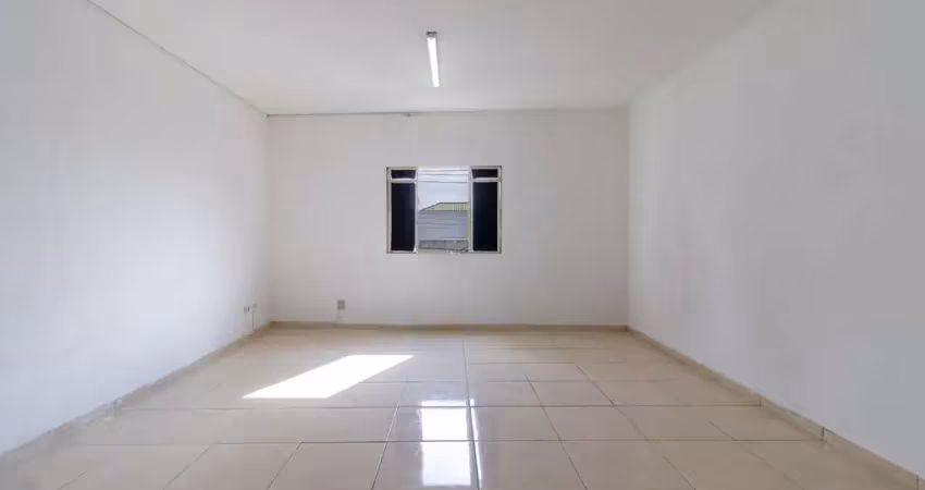 Sala comercial na rua josé de albuquerque medeiros, n. 892 - sala 2 • 40 m²