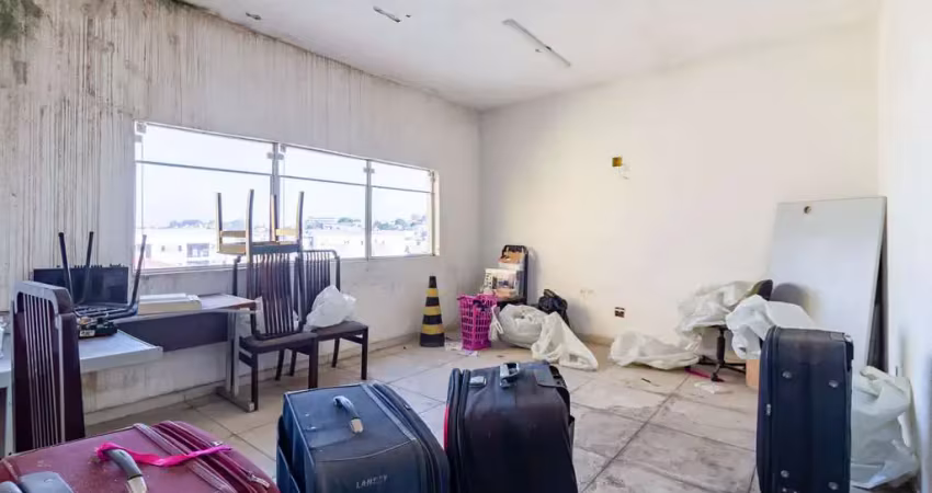 Loja na avenida são miguel, n. 4115 - sobreloja • 400 m²