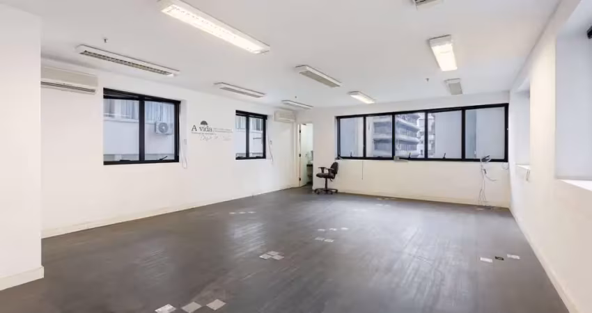 Sala comercial na alameda santos, n. 2395 - conjunto 03 • 110 m²