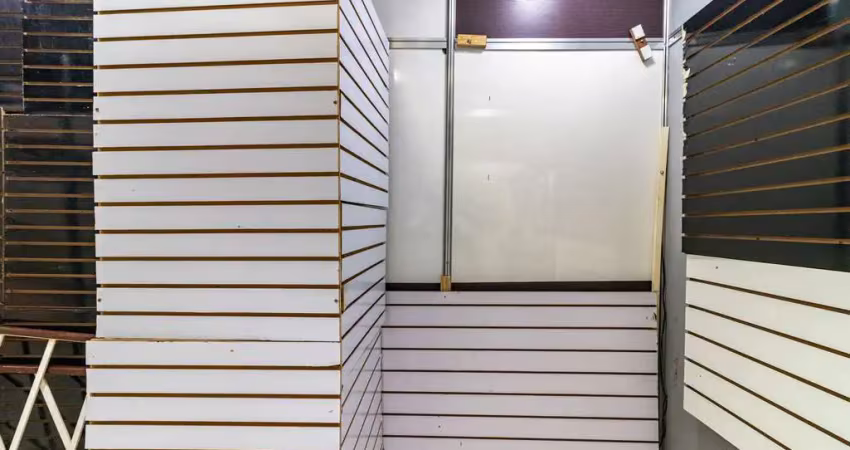 Loja em galeria na rua vinte e cinco de março, n. 821 - box 39 • 5 m²