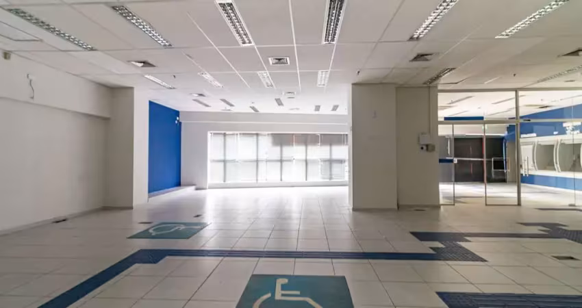 Loja na avenida jabaquara, n. 3060 - loja 01 • 323 m²