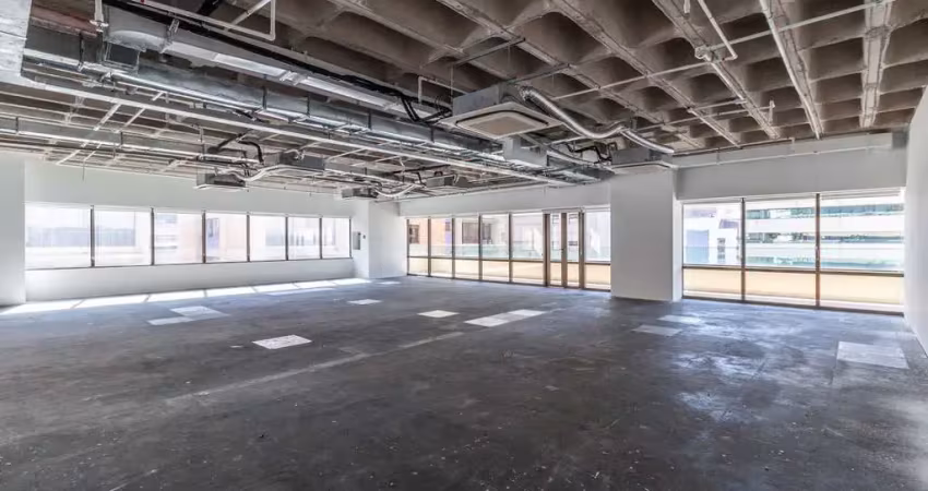 Sala comercial na rua fidêncio ramos, n. 329 - cj 93 • 377 m²