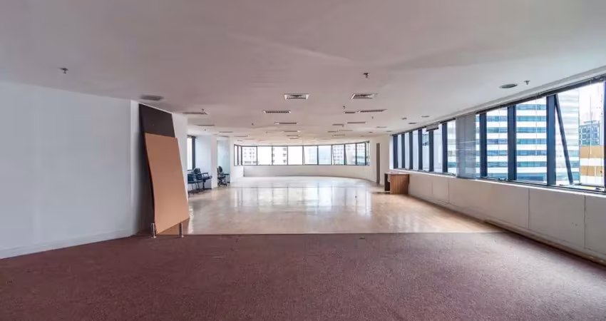 Sala comercial na rua luigi galvani, n. 200 - conjunto 61 • 446 m²