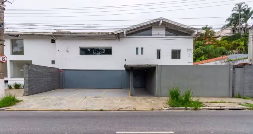 Casa comercial na rua engenheiro oscar americano, n. 147 • 600 m²
