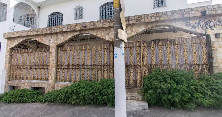 Casa comercial com 9 salas para alugar na Rua Braço da Cruz, 55, Jardim Triana, São Paulo