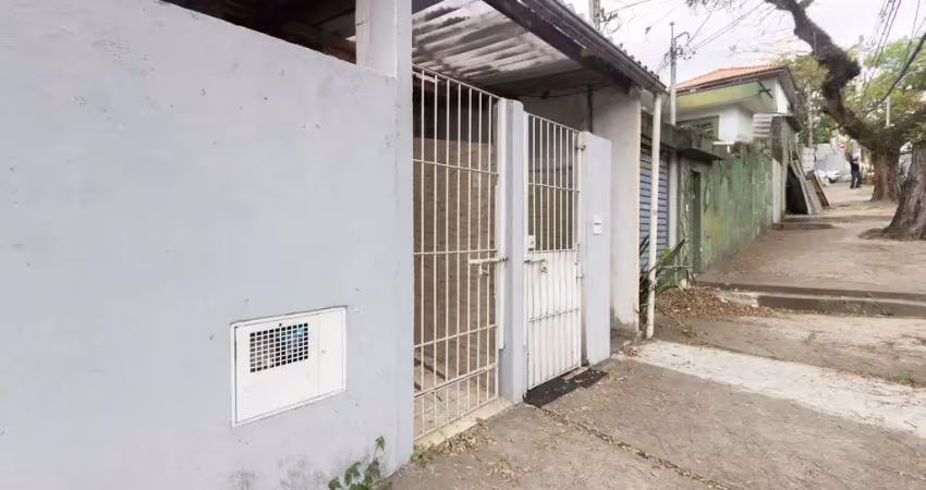 Casa comercial na rua pascoal vita, n. 131 - b • 80 m²