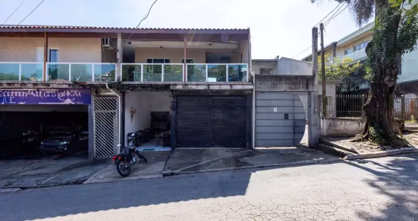 Galpão na estrada galvão bueno trigueirinho, n. 283 - a loja 1 • 35 m²